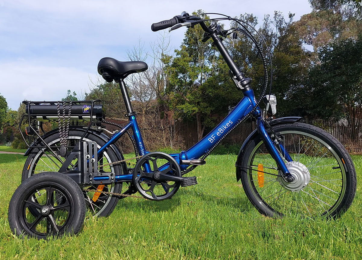 Adult Stabiliser Folding E-Bike With Stabilisers – Rev Bikes